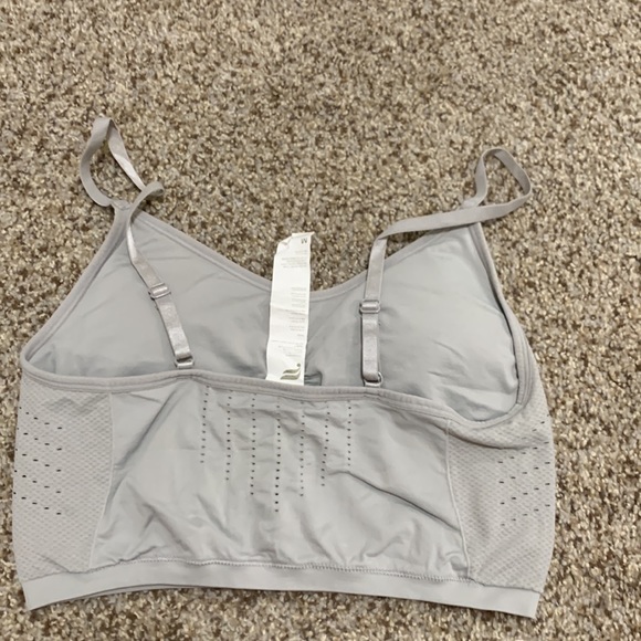 Fabletics Midi Bra - Picture 2 of 2